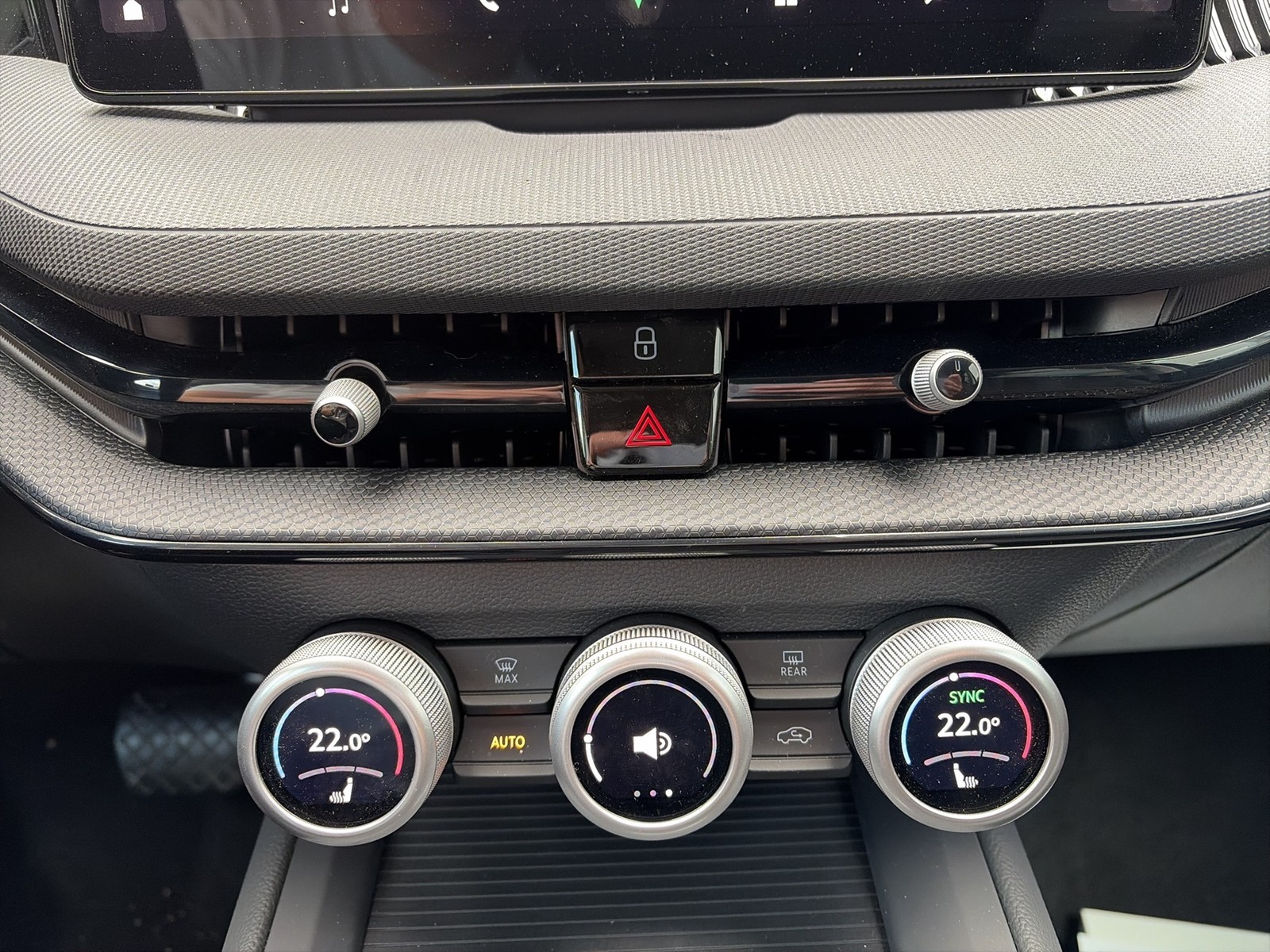 Skoda Superb Combi 2.0 AHK CAM ACC NAVI ALU CARPLAY