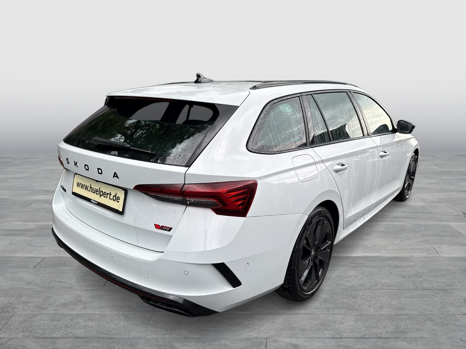 Skoda Octavia Combi 2.0 RS PANO CANTON AHK CAM LM18