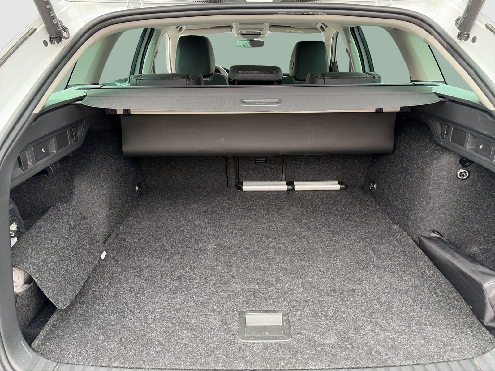 Skoda Octavia Combi 2.0 TOUR CANTON 360°CAM ACC MATRIX
