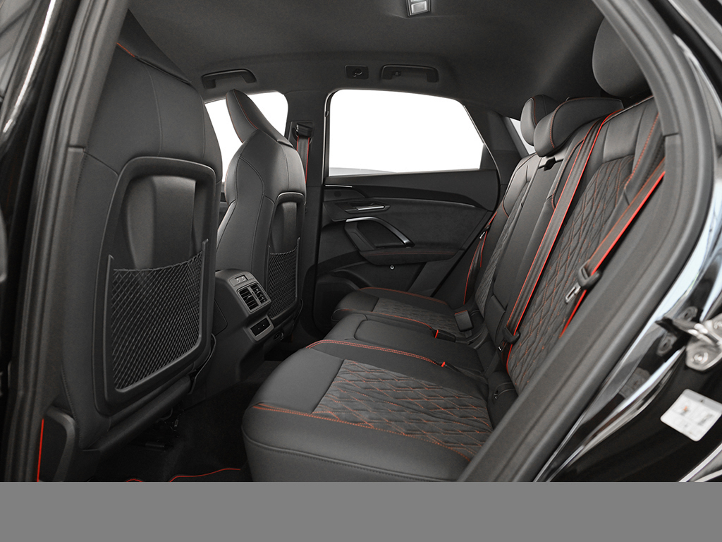 Audi Q5 Sportback TFSI quattro S tronic SLine+AHK+Carbon+Tech+Volllackierung+