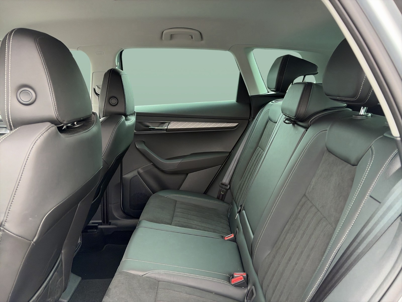 Skoda Karoq 2.0 TOUR STANDHZ. AHK CAM ACC MATRIX NAVI