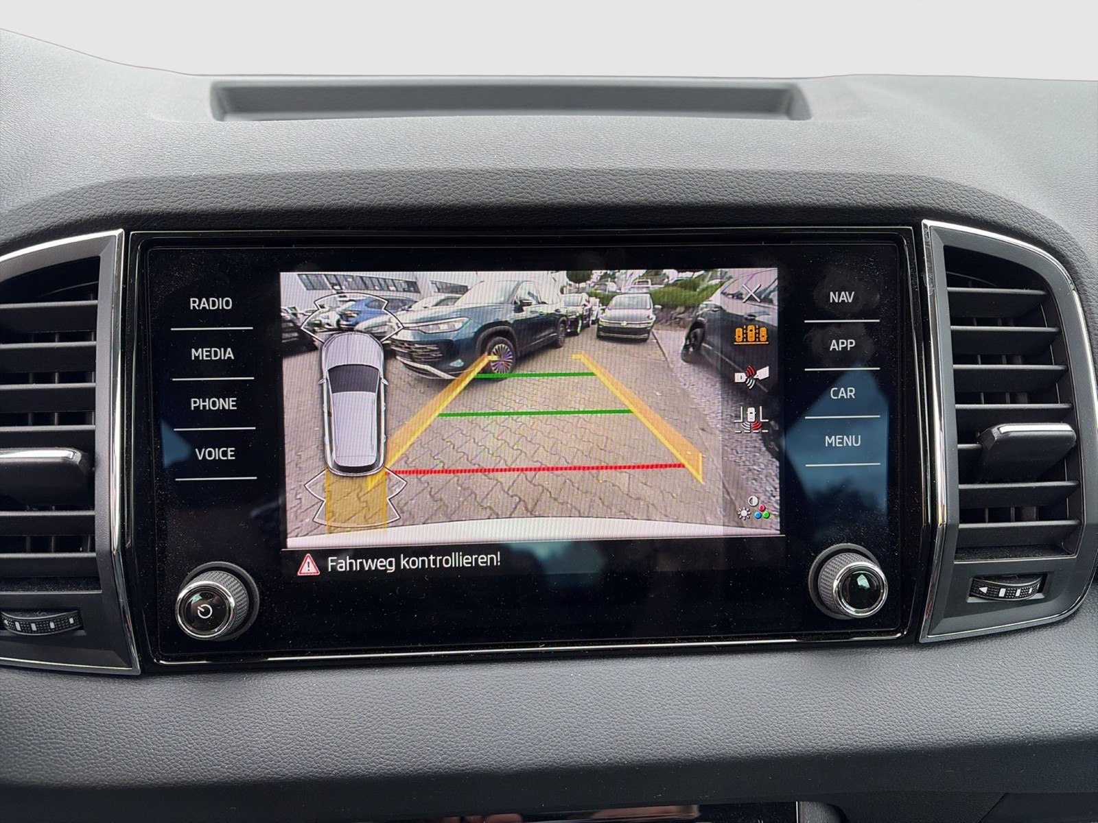 Skoda Karoq 2.0 TOUR STANDHZ. AHK CAM ACC MATRIX NAVI