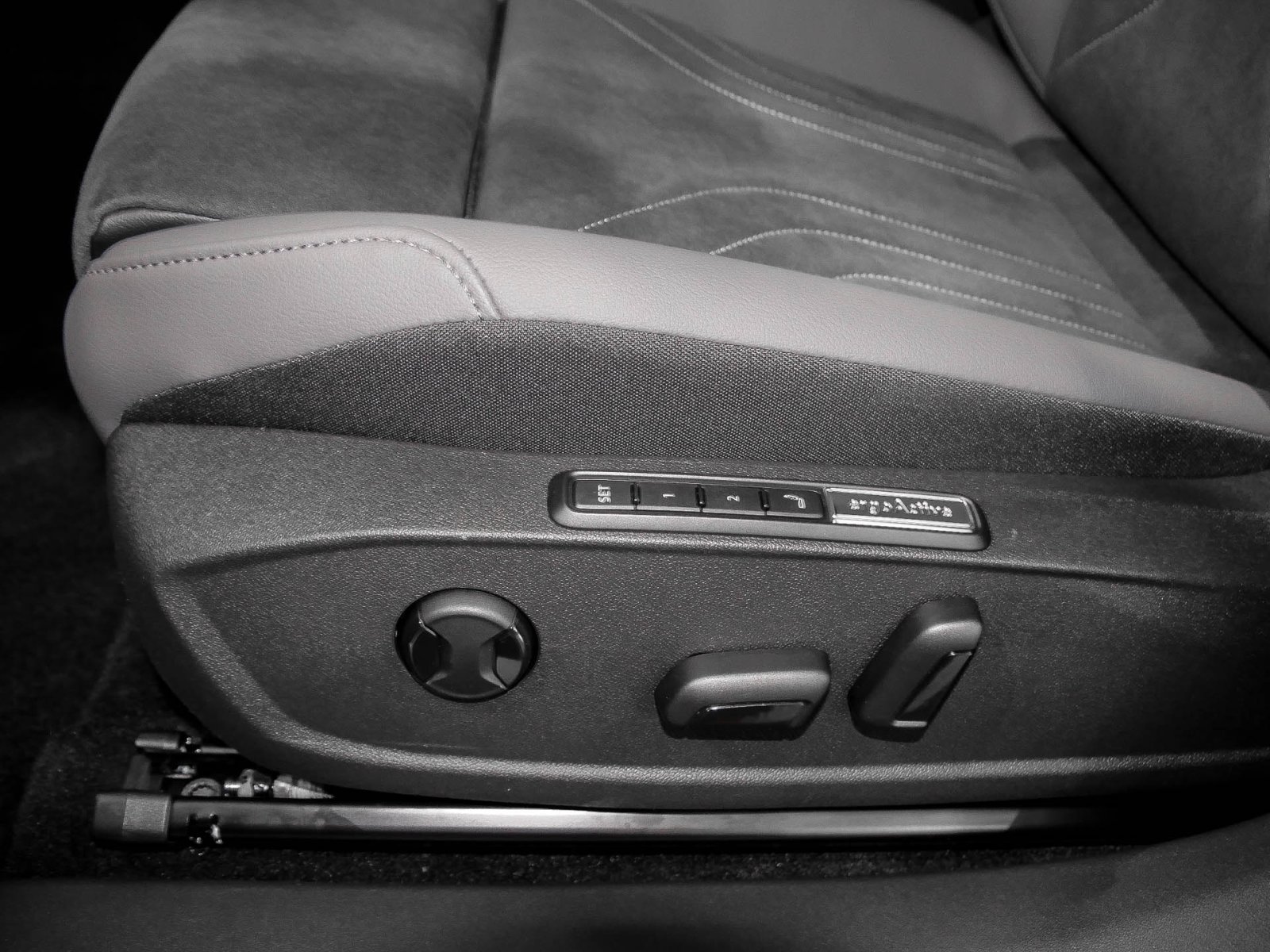 Volkswagen ID.5 PRO GOAL eSITZE AHK CAM eKLAPPE NAVI LM21