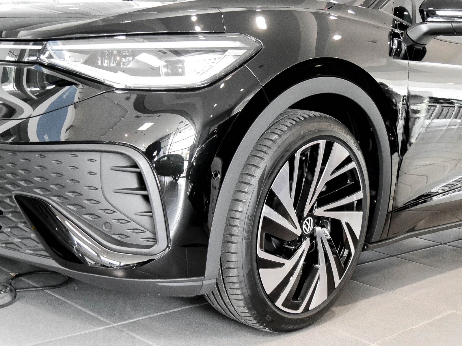 Volkswagen ID.5 PRO GOAL eSITZE AHK CAM eKLAPPE NAVI LM21