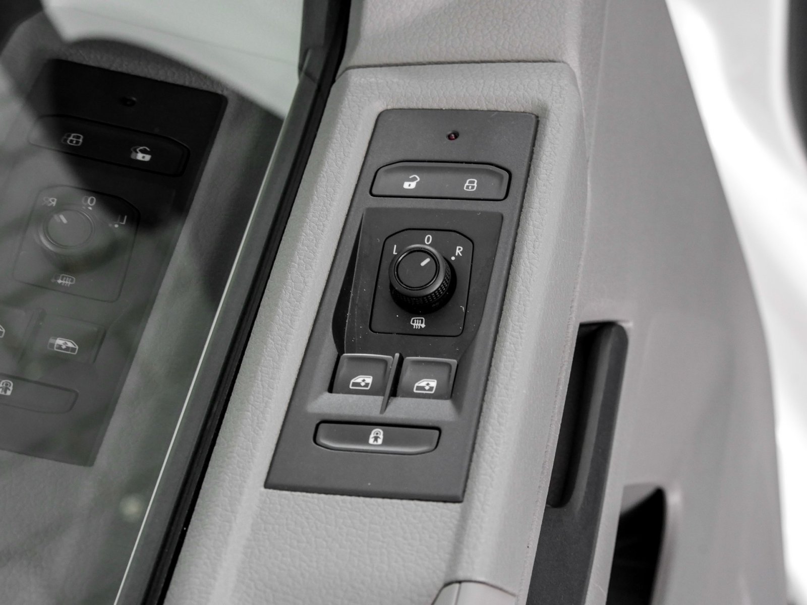 Volkswagen T6.1 Transporter 2.0 Kasten AHK CARPLAY KLIMA