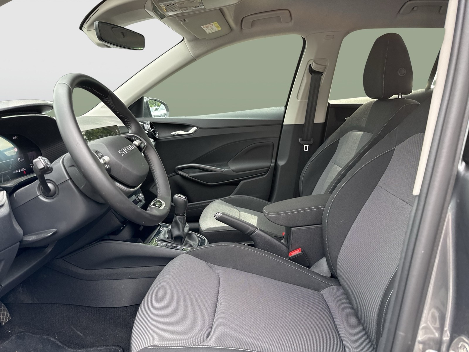 Skoda Fabia 1.0 TOUR CAM CARPLAY AHK-VORBEREITUNG ALU