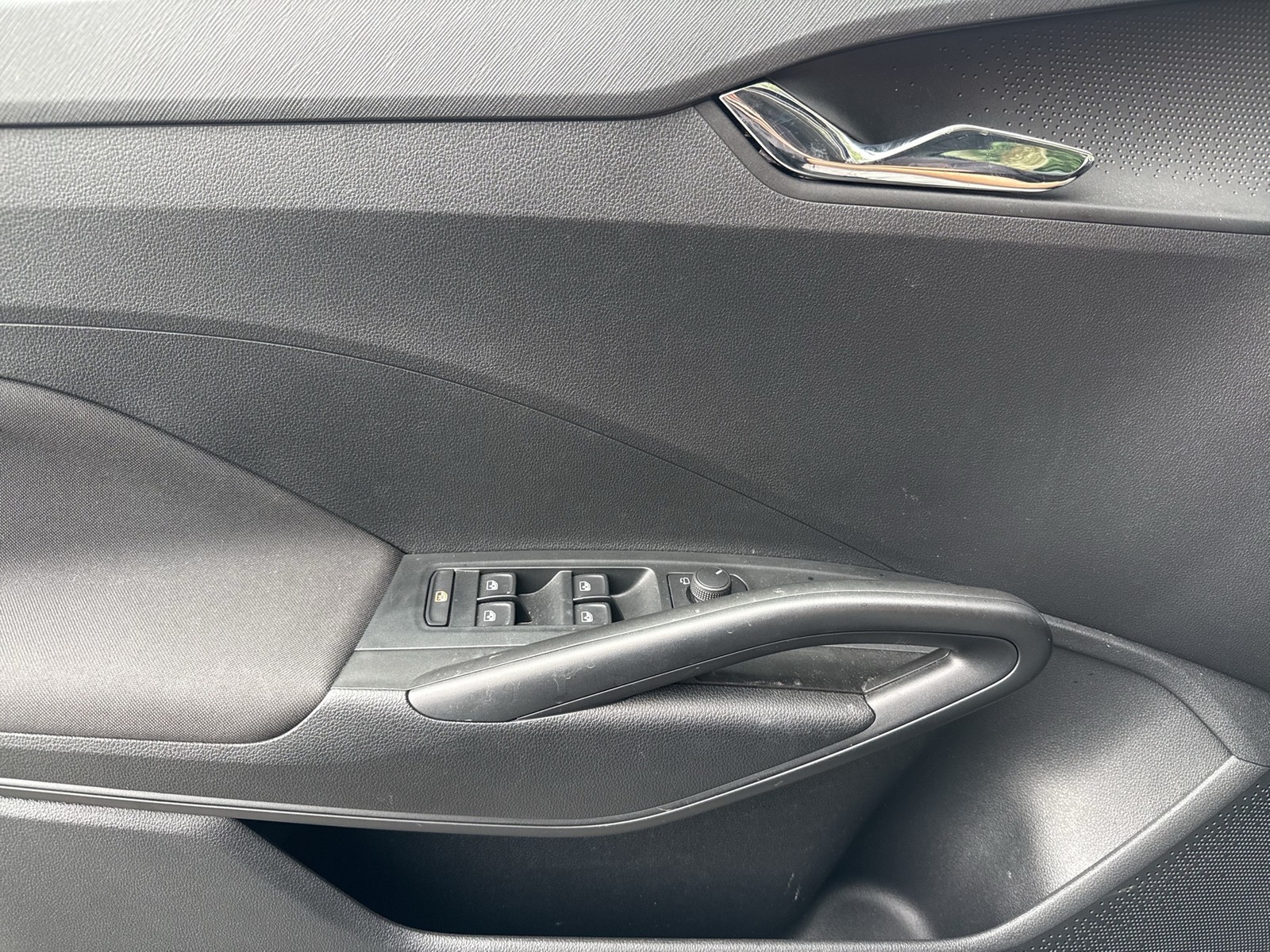 Skoda Fabia 1.0 SELECTION CAM CARPLAY SITZHEIZUNG LED
