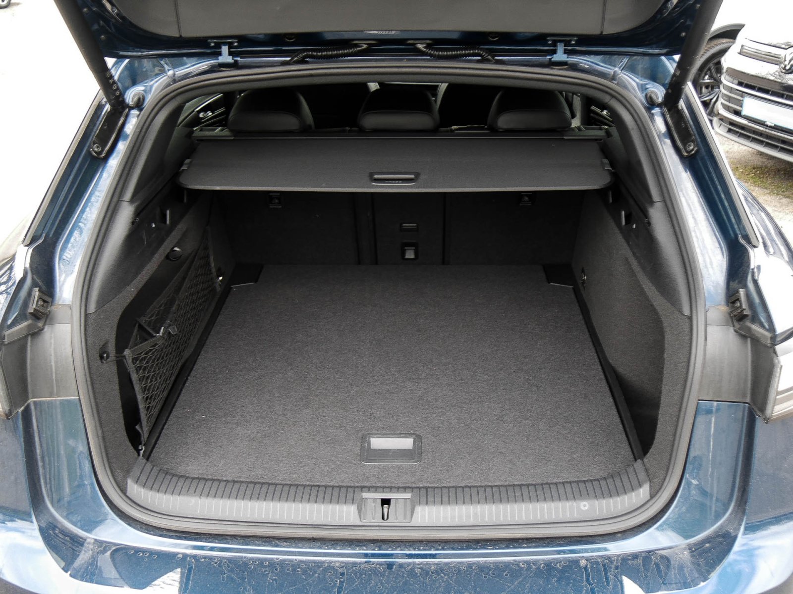 Volkswagen ID.7 Tourer PRO WÄRMEPUMPE 360°CAM ACC LM19 NAVI