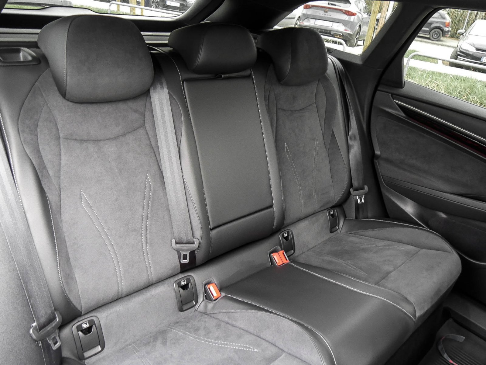 Volkswagen ID.7 Tourer PRO WÄRMEPUMPE 360°CAM ACC LM19 NAVI