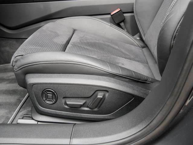 Audi A6 Avant 45 quattro S LINE BLACKPAK PANO AHK ACC