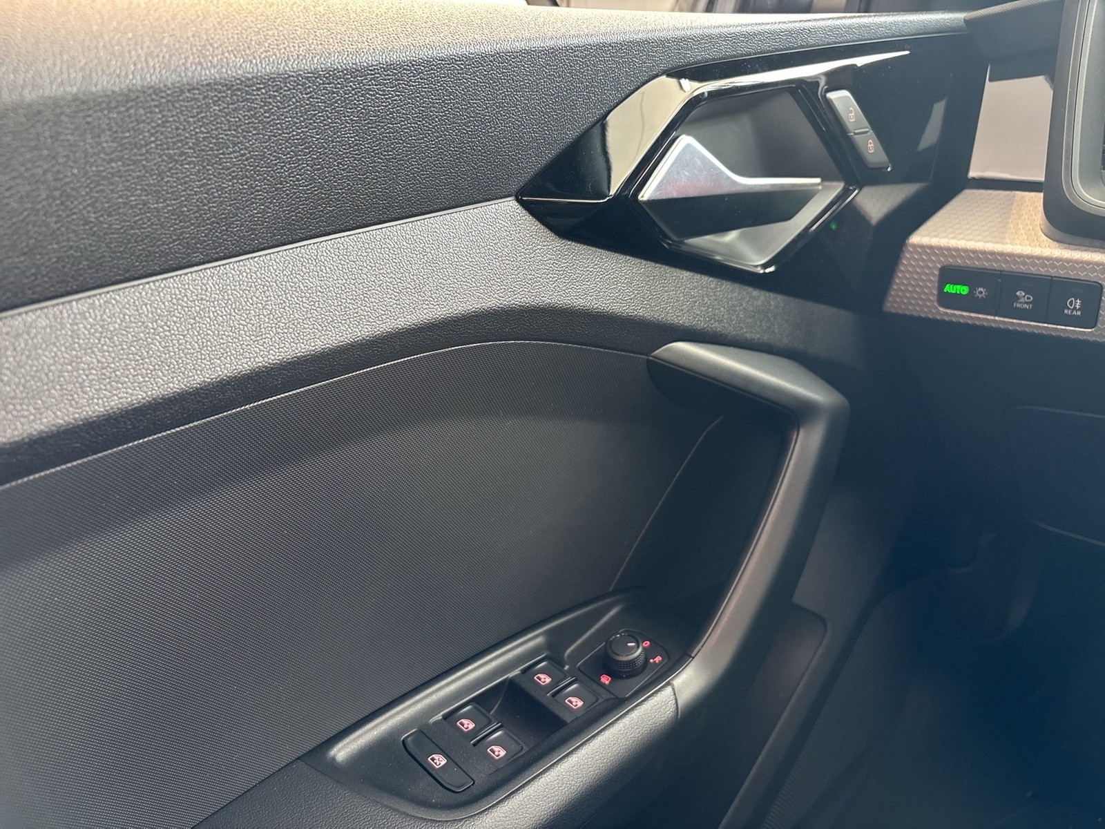 Audi A1 Sportback 30 S LINE ACC NAVI+ LM17 LED SITZHZ