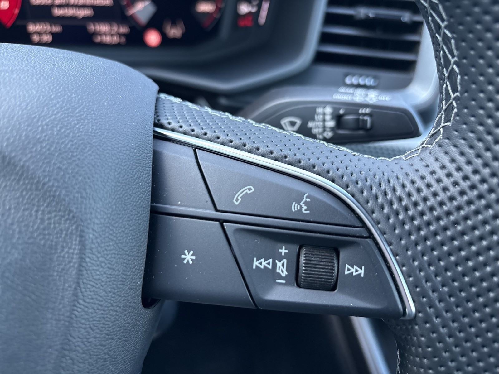 Audi A1 Sportback 30 S LINE ACC NAVI+ LM17 LED SITZHZ
