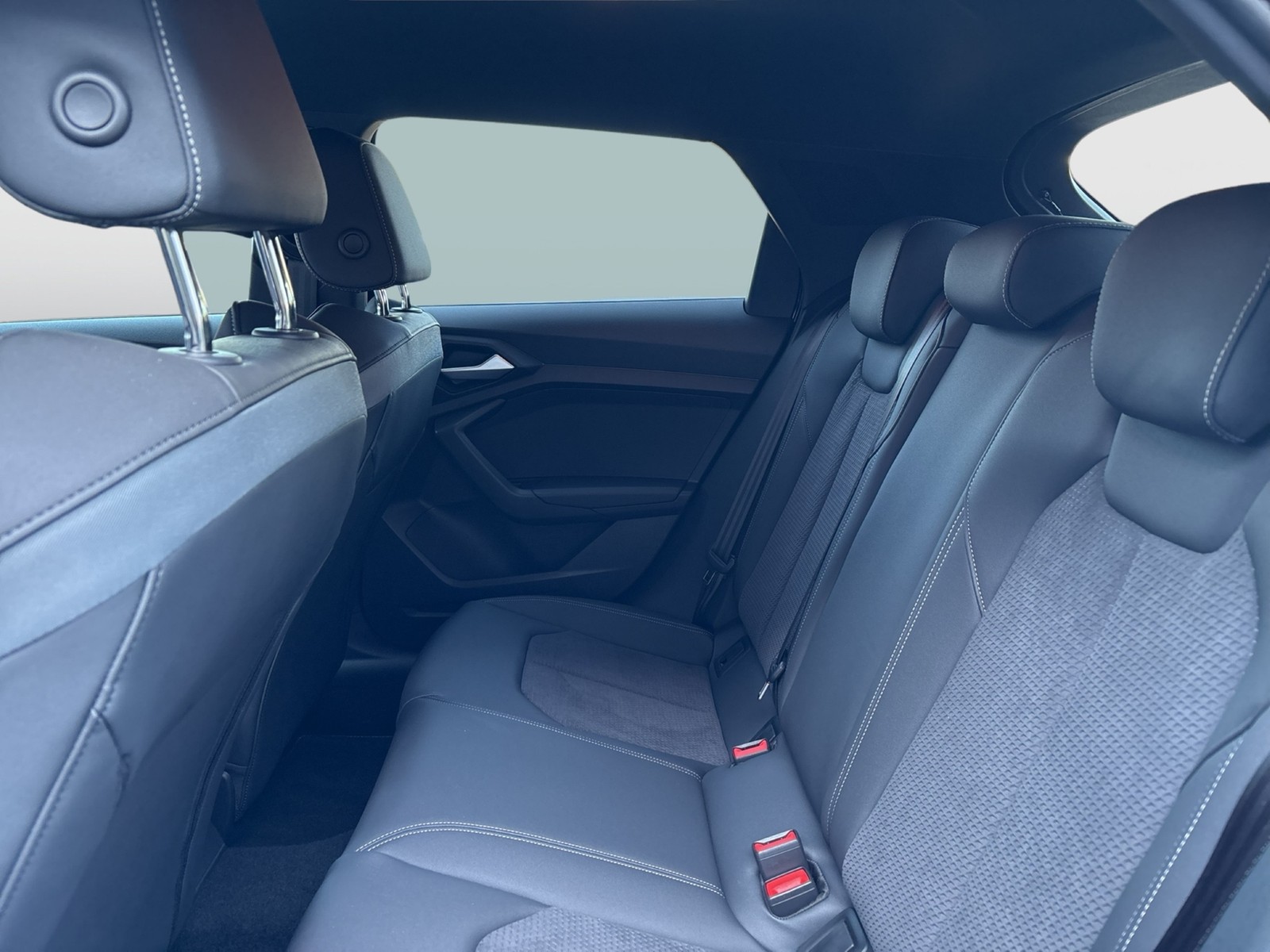 Audi A1 Sportback 30 S LINE ACC NAVI+ LM17 LED SITZHZ