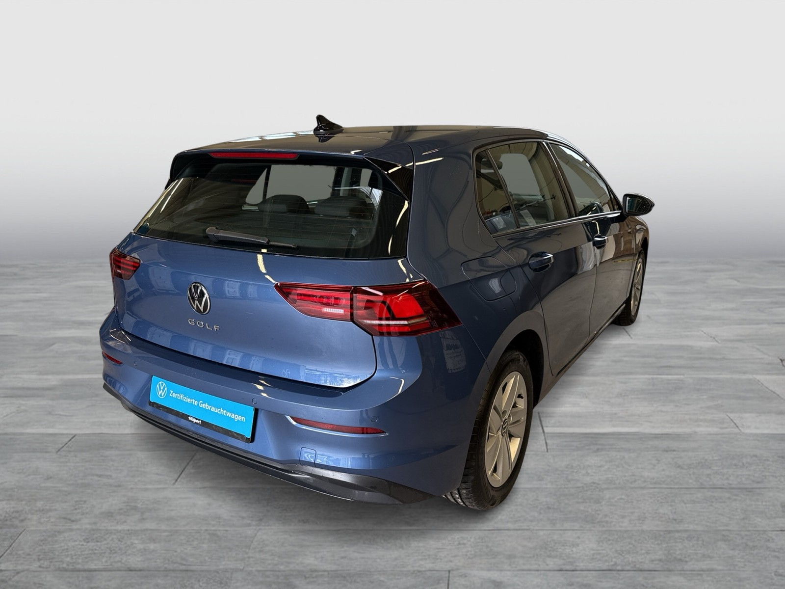 Volkswagen Golf VIII 2.0 LIFE FACELIFT CAM ACC CARPLAY LED+