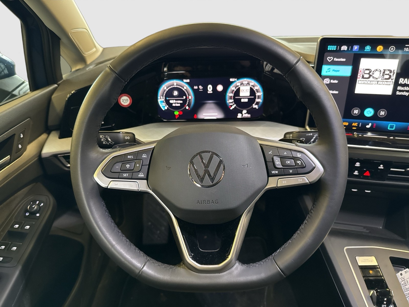 Volkswagen Golf Variant VIII 2.0 LIFE FACELIFT AHK CAM NAVI