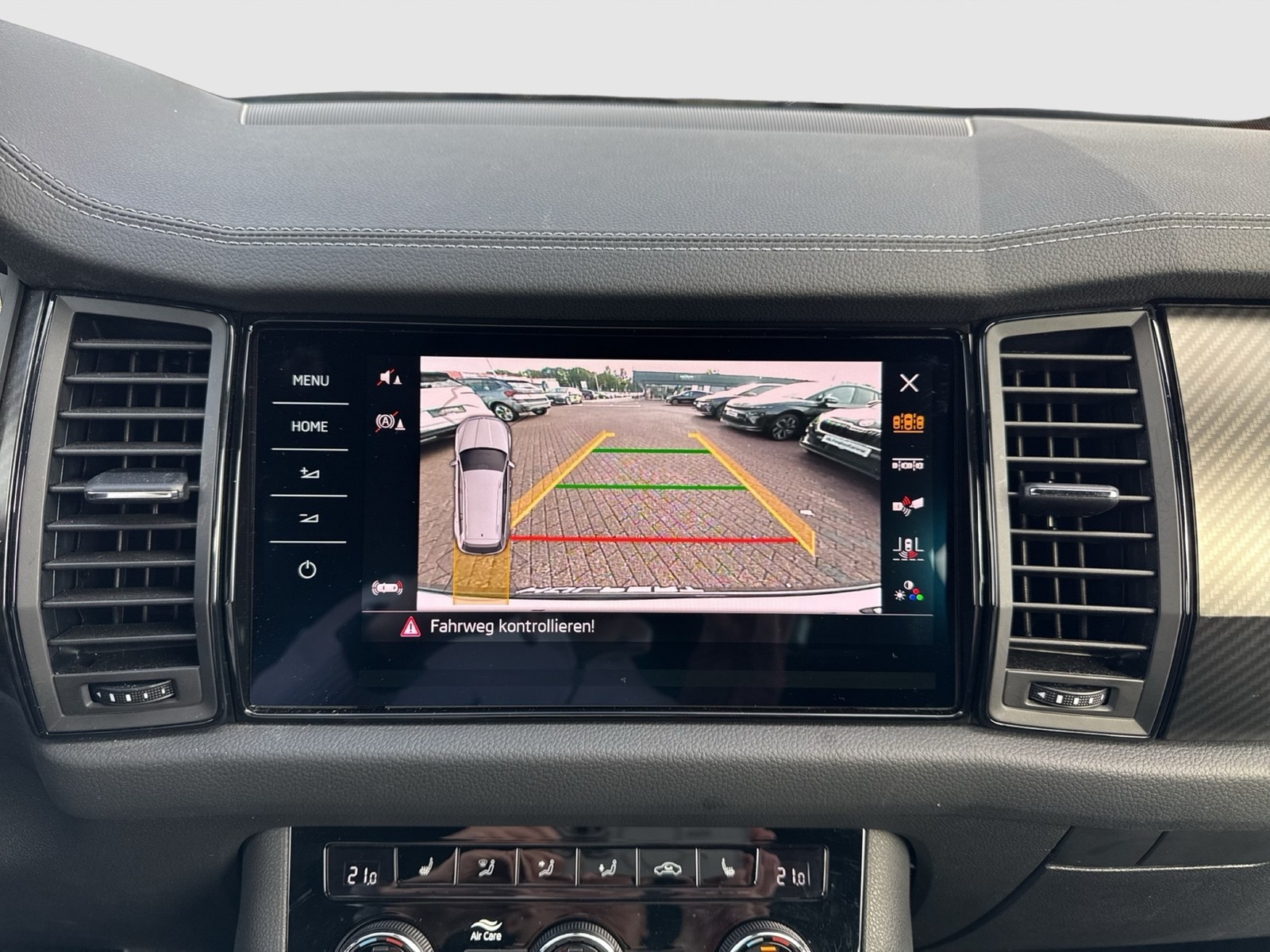 Skoda Kodiaq 2.0 SPORTLINE 4X4 7SITZE AHK CAM ACC LM19