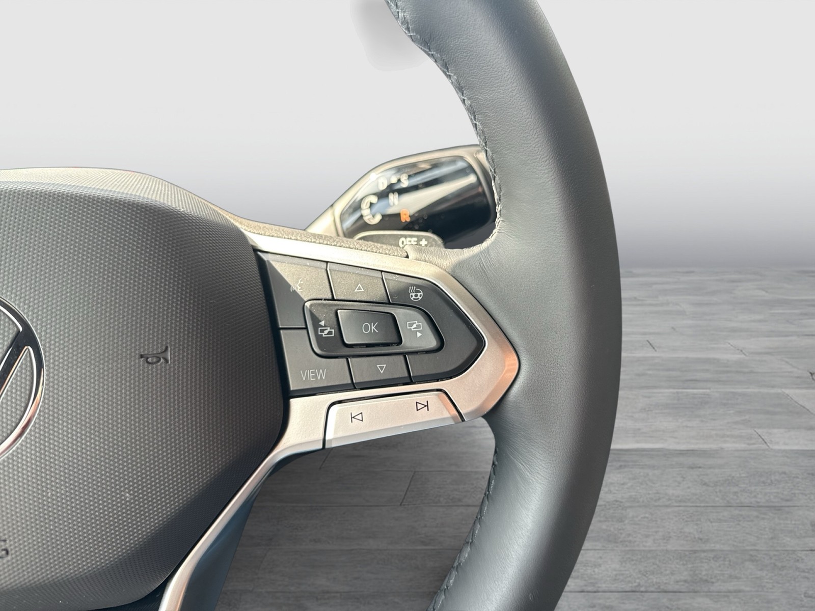 Volkswagen Tiguan 1.5 HYBRID LIFE CAM ACC LM18 CARPLAY