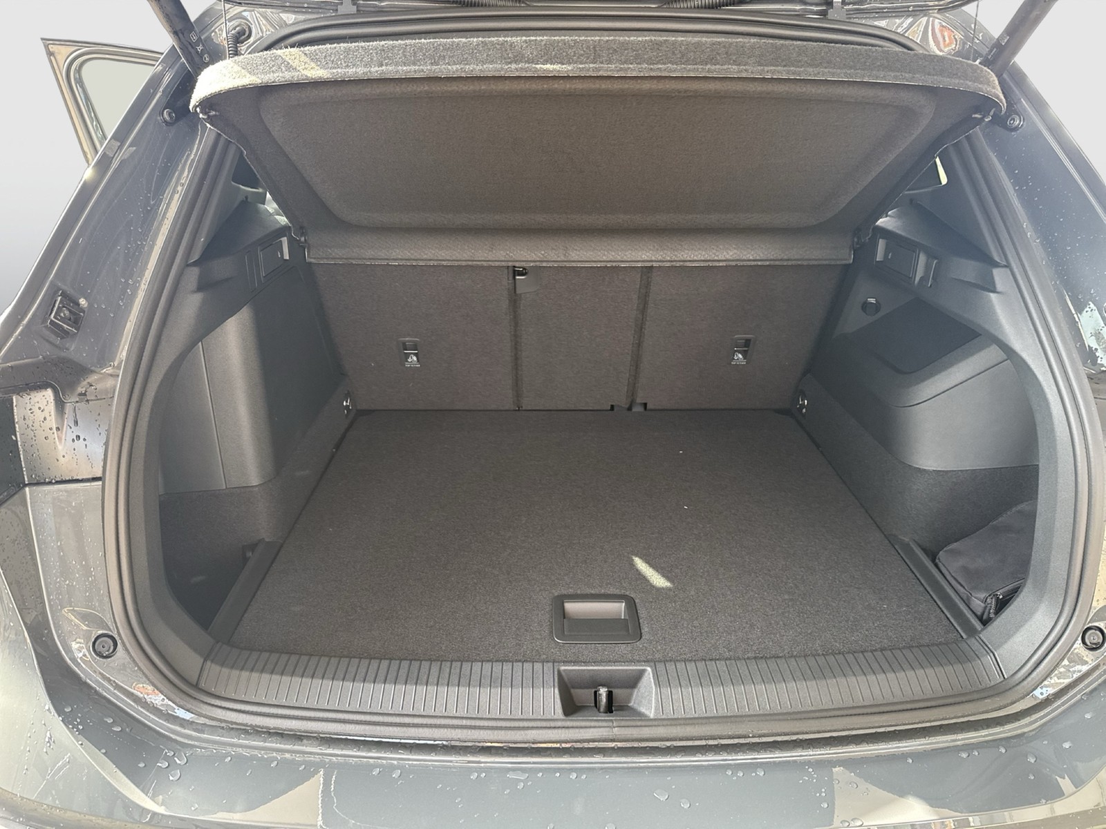 Volkswagen Tiguan 1.5 HYBRID LIFE CAM ACC LM18 CARPLAY