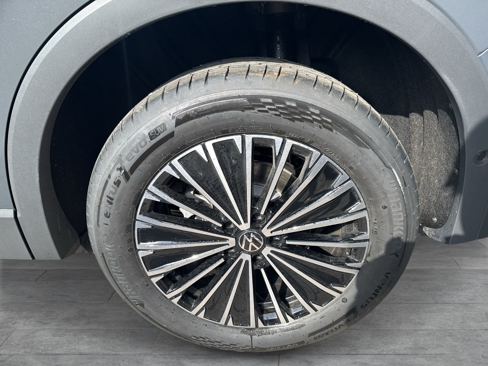 Volkswagen Tiguan 1.5 HYBRID LIFE CAM ACC LM18 CARPLAY