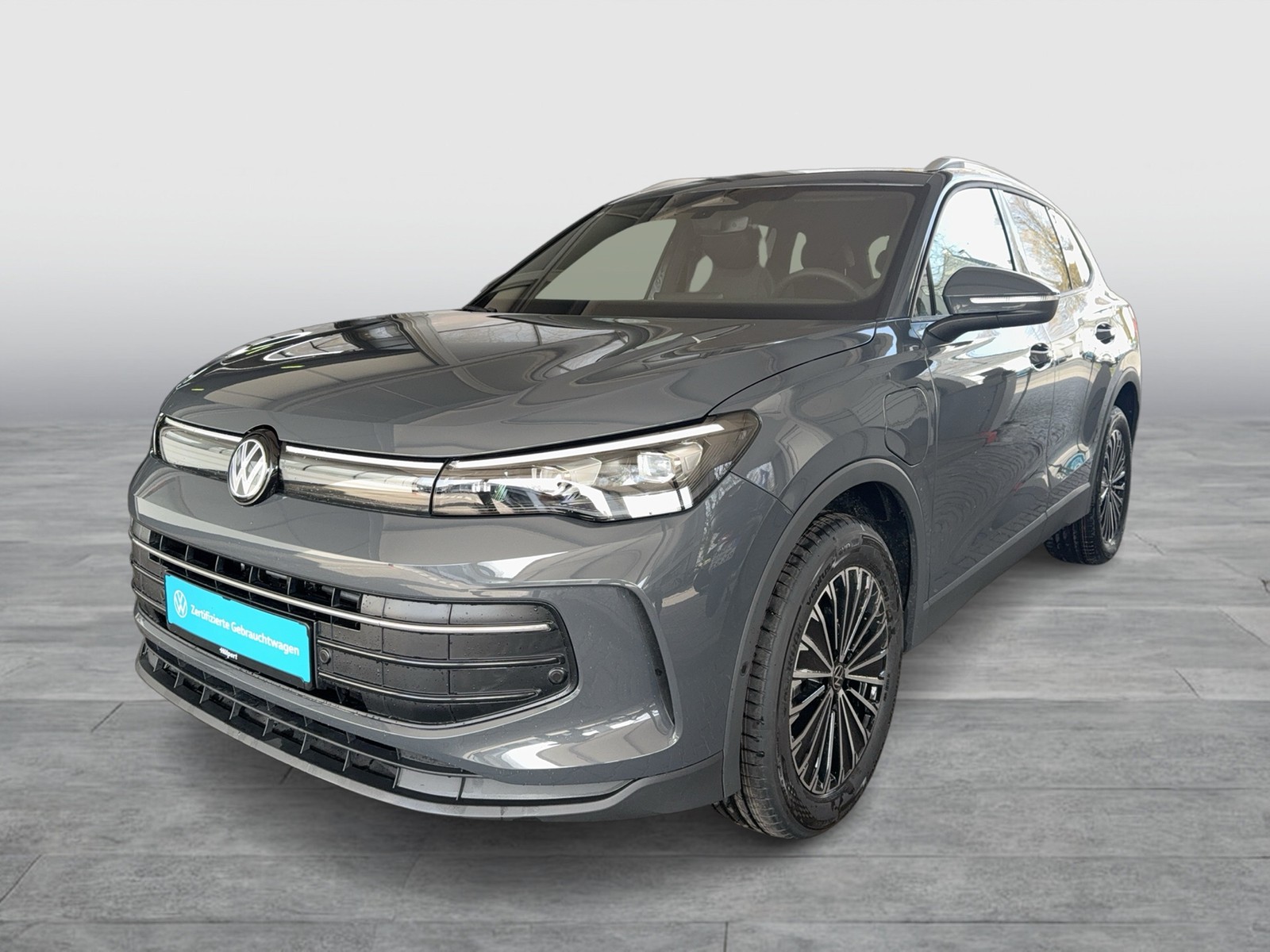 Volkswagen Tiguan 1.5 HYBRID LIFE CAM ACC LM18 CARPLAY