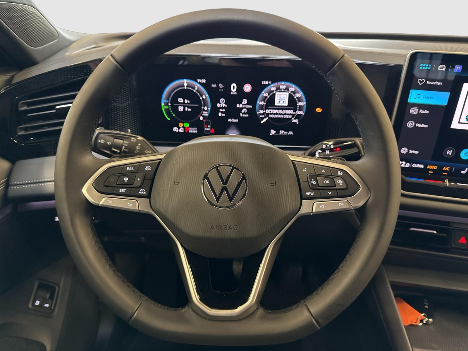 Volkswagen Tiguan 1.5 HYBRID LIFE CAM ACC LM18 CARPLAY