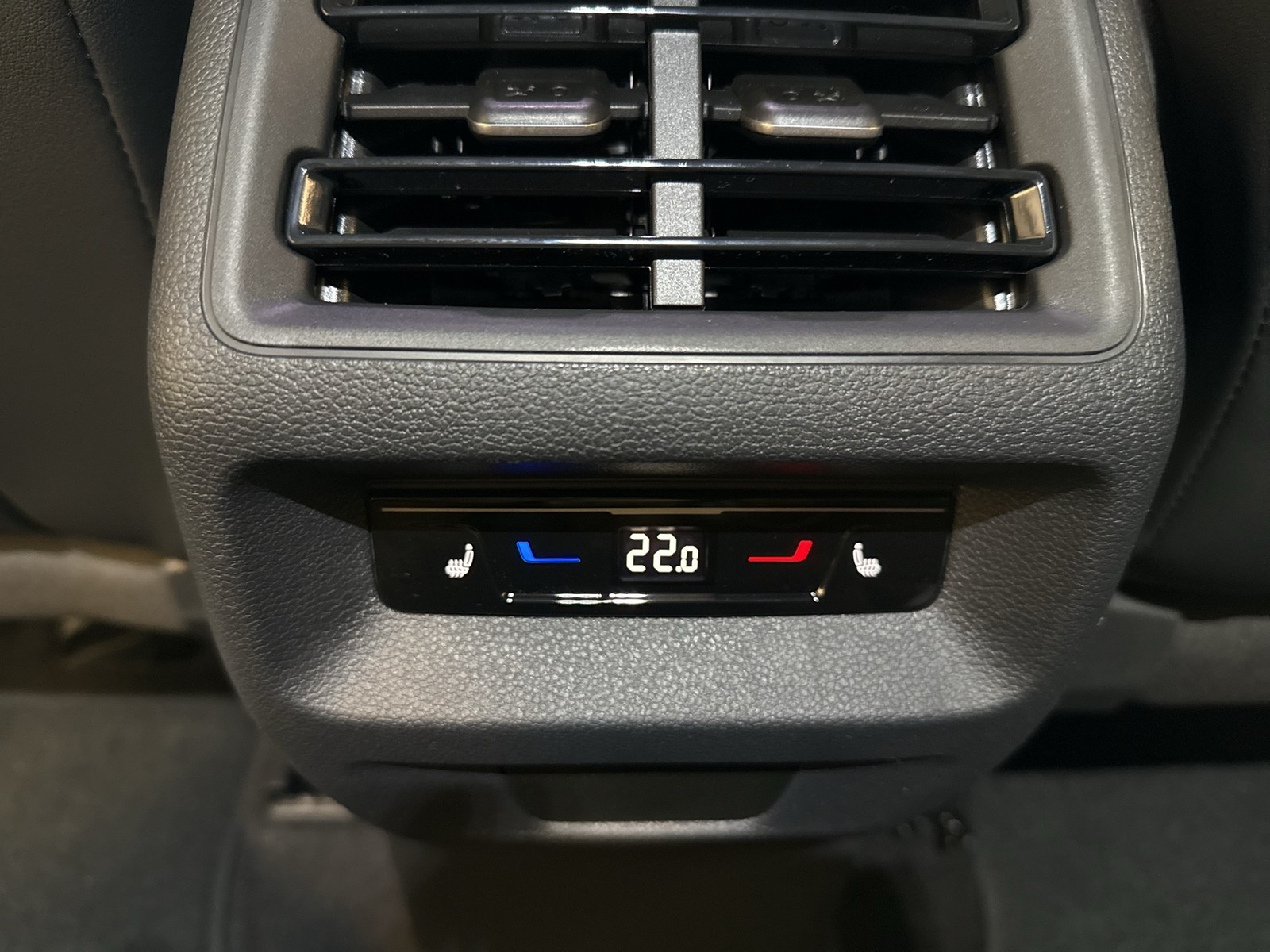 Volkswagen Tiguan 1.5 HYBRID LIFE CAM ACC LM18 CARPLAY