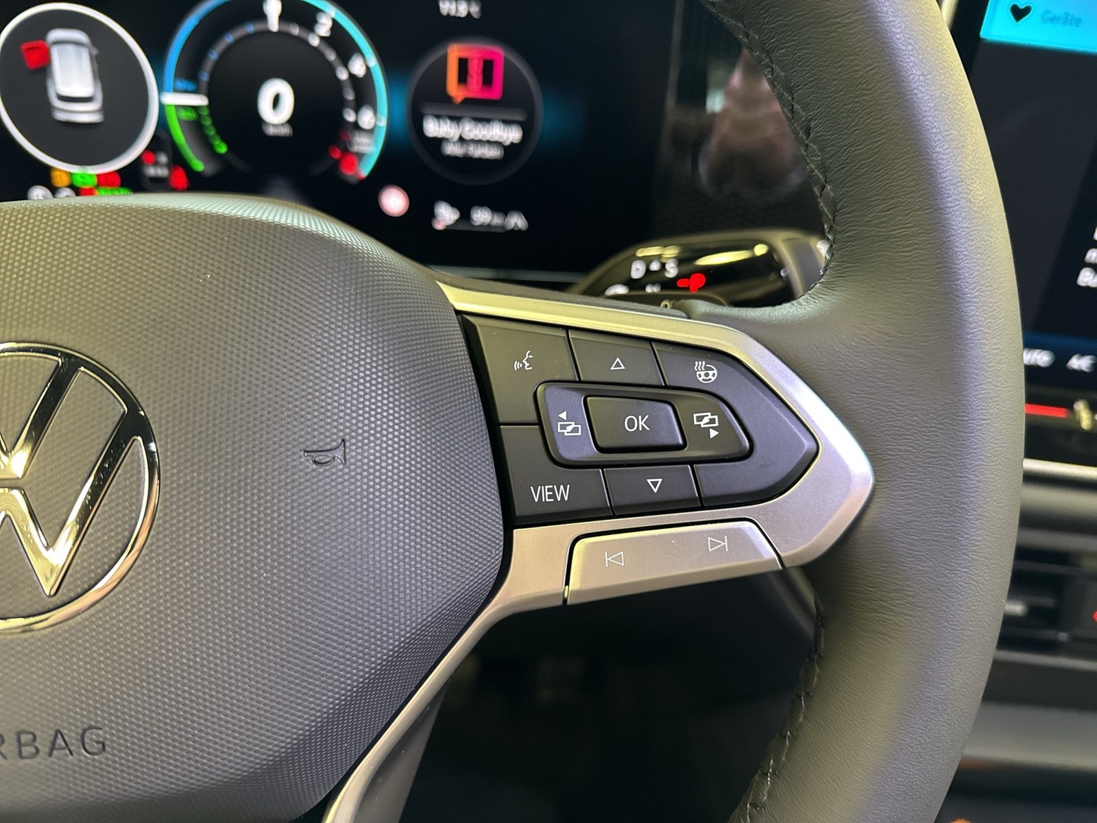 Volkswagen Tiguan 1.5 HYBRID LIFE CAM ACC LM18 CARPLAY