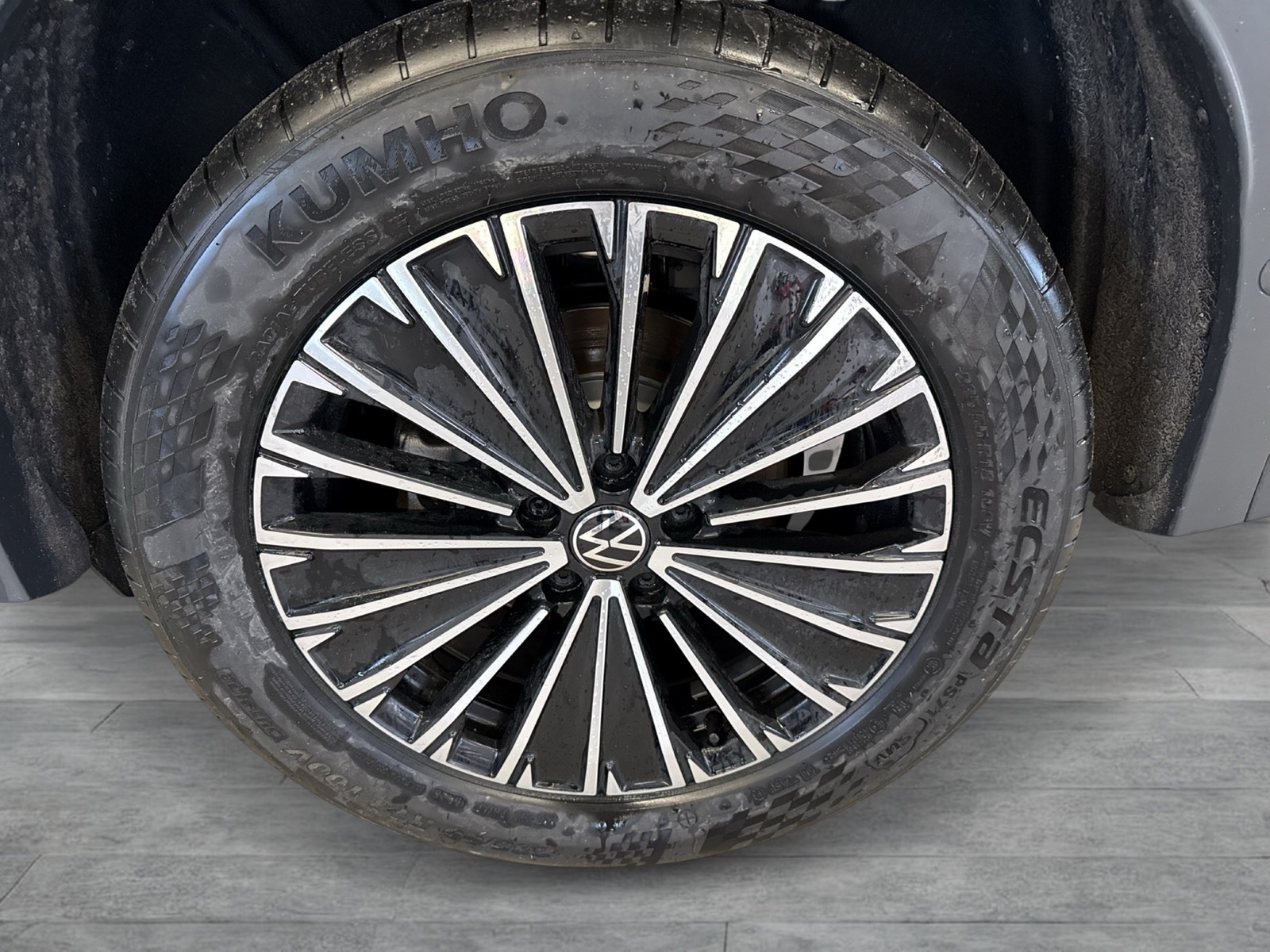 Volkswagen Tiguan 1.5 HYBRID LIFE CAM ACC LM18 CARPLAY