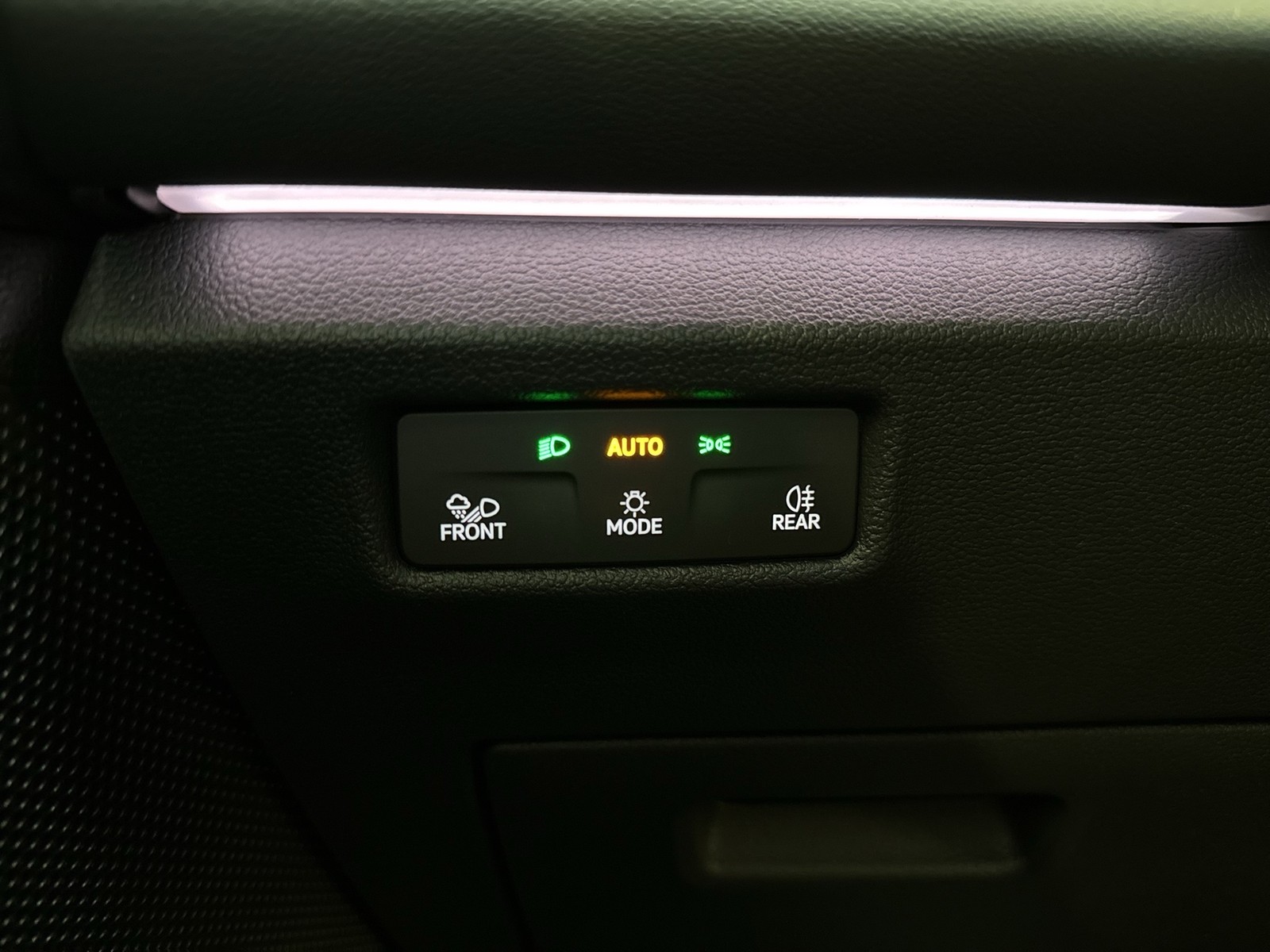 Volkswagen Tiguan 1.5 HYBRID LIFE CAM ACC LM18 CARPLAY