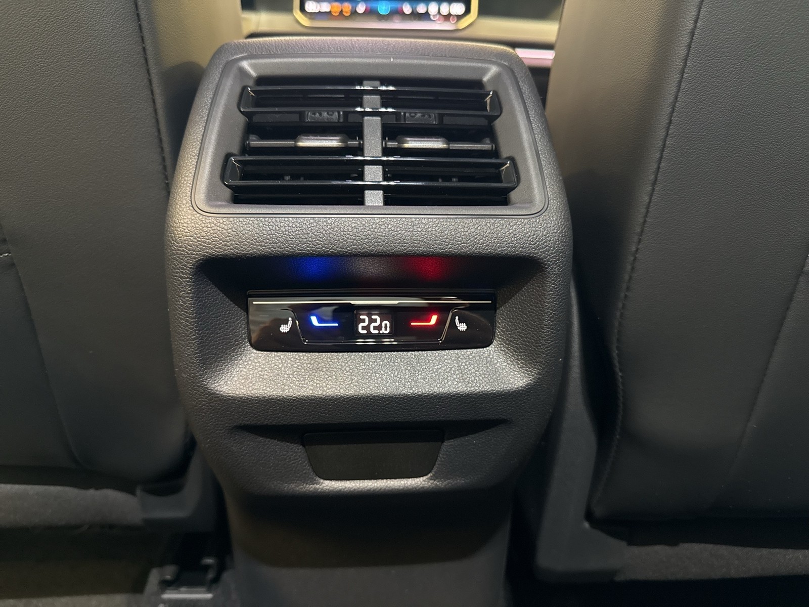 Volkswagen Tiguan 1.5 HYBRID LIFE CAM ACC LM18 CARPLAY