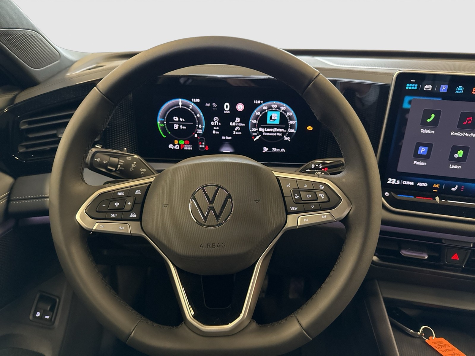 Volkswagen Tiguan 1.5 HYBRID LIFE CAM ACC LM18 CARPLAY