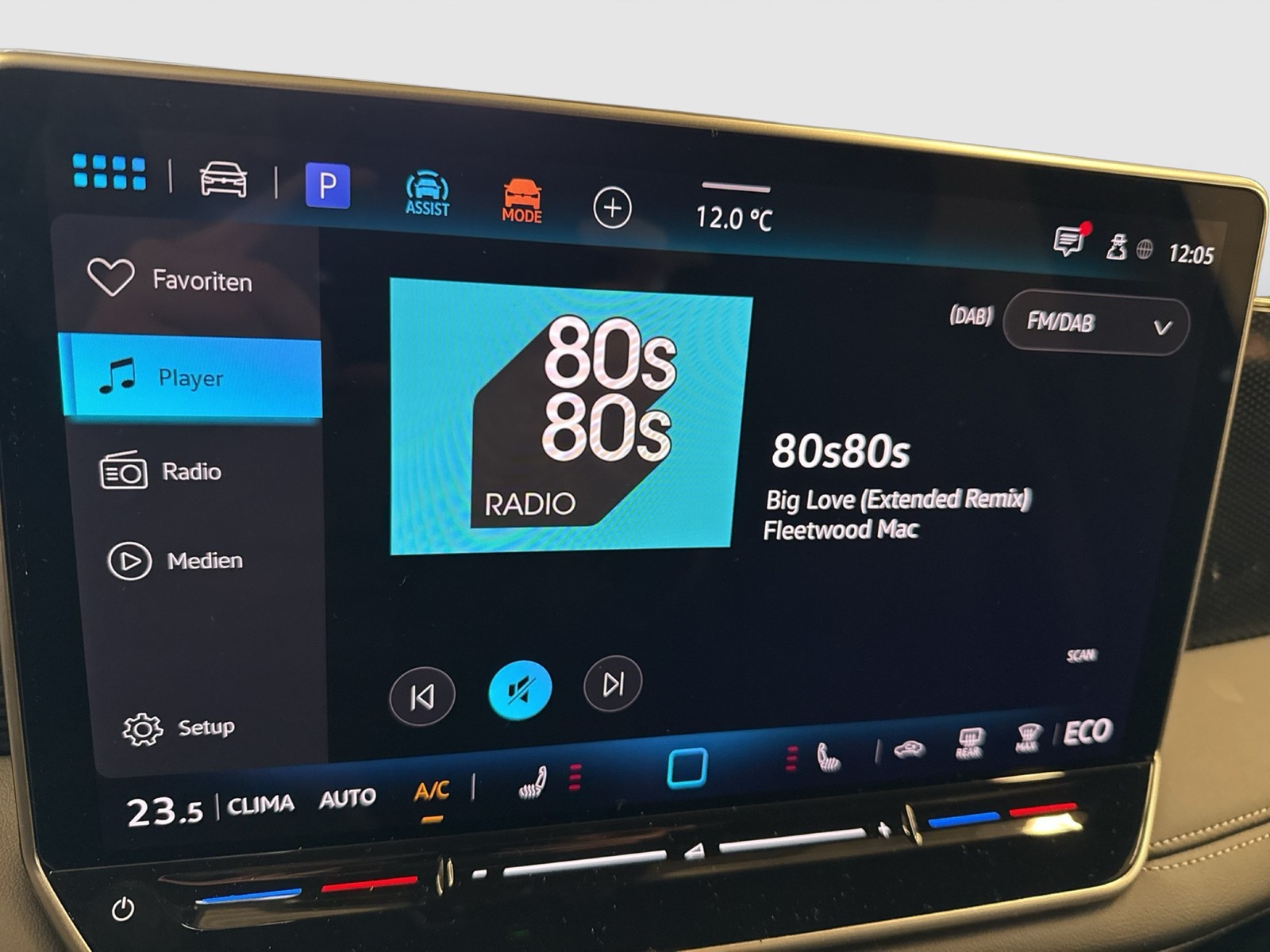 Volkswagen Tiguan 1.5 HYBRID LIFE CAM ACC LM18 CARPLAY
