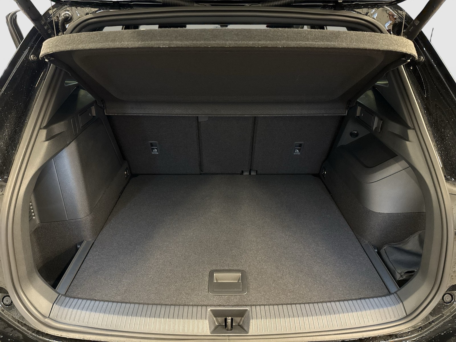 Volkswagen Tiguan 1.5 HYBRID LIFE CAM ACC LM18 CARPLAY