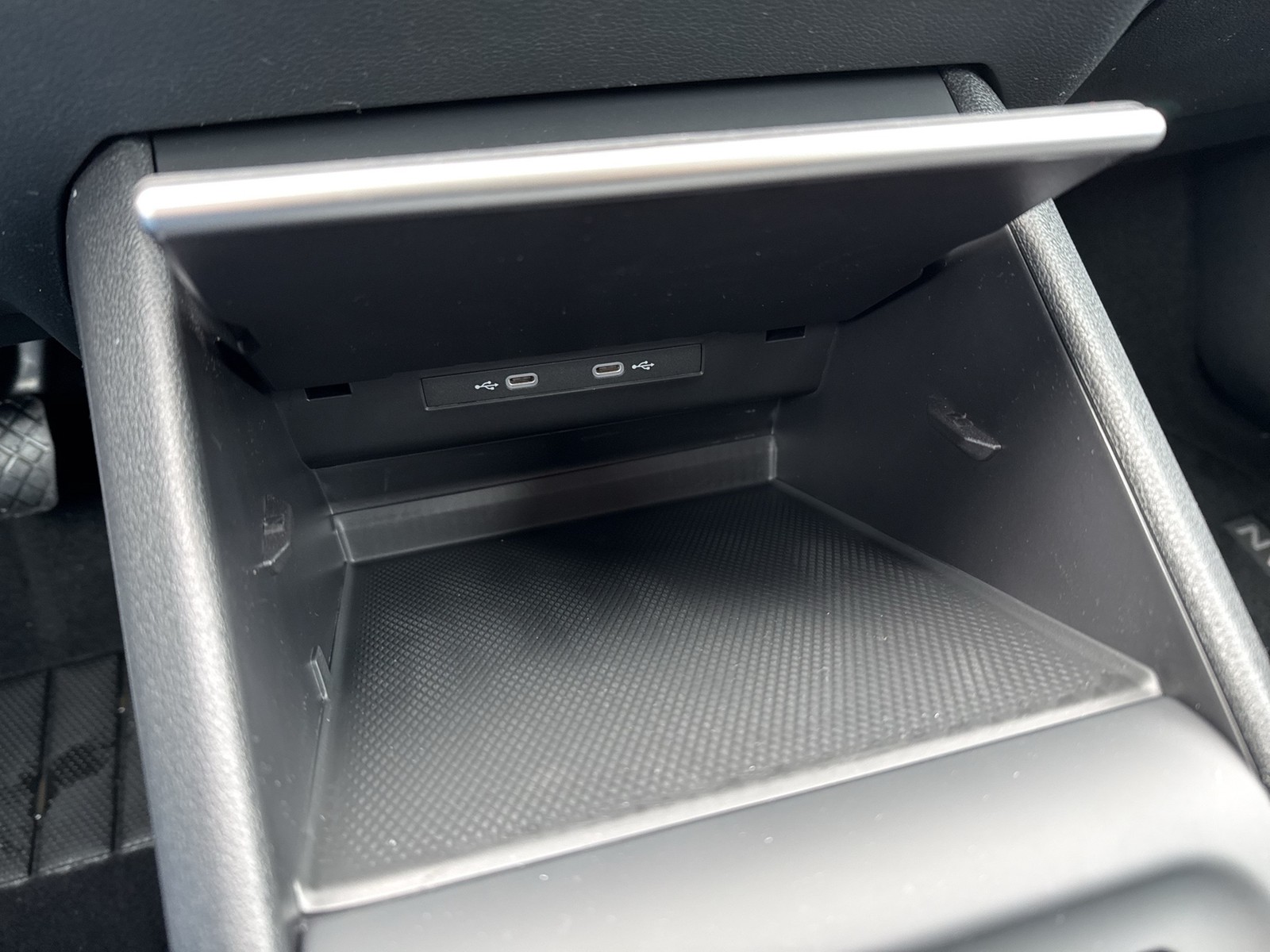 Volkswagen Tiguan 1.5 HYBRID LIFE CAM ACC LM18 CARPLAY