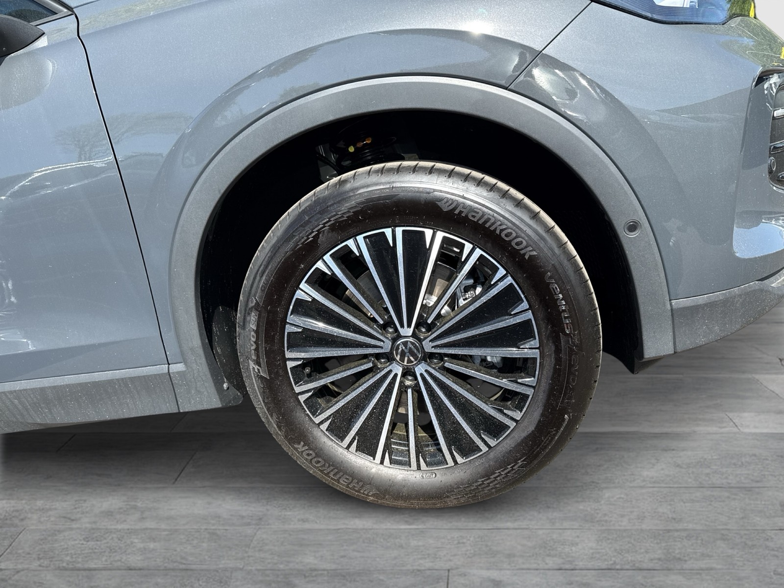 Volkswagen Tiguan 1.5 HYBRID LIFE CAM ACC LM18 CARPLAY