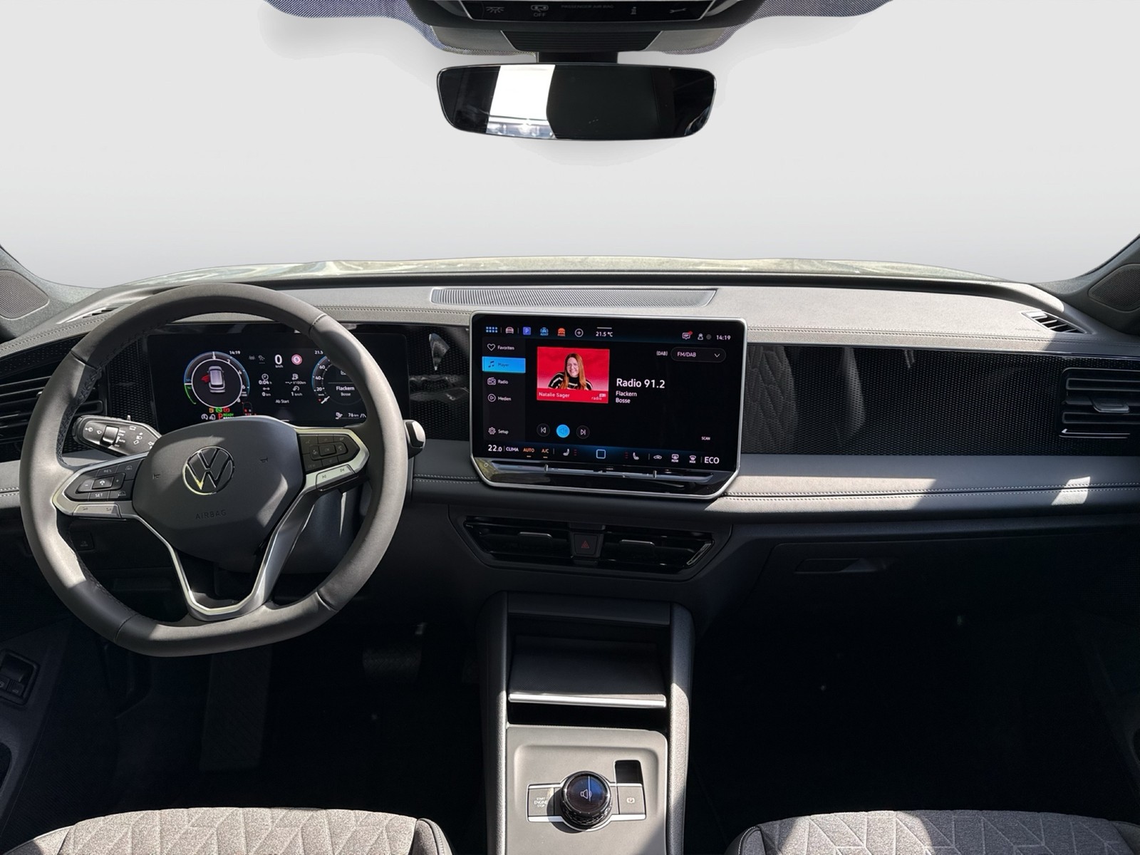 Volkswagen Tiguan 1.5 HYBRID LIFE CAM ACC LM18 CARPLAY