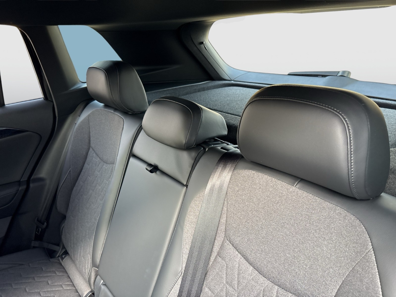 Volkswagen Tiguan 1.5 HYBRID LIFE CAM ACC LM18 CARPLAY