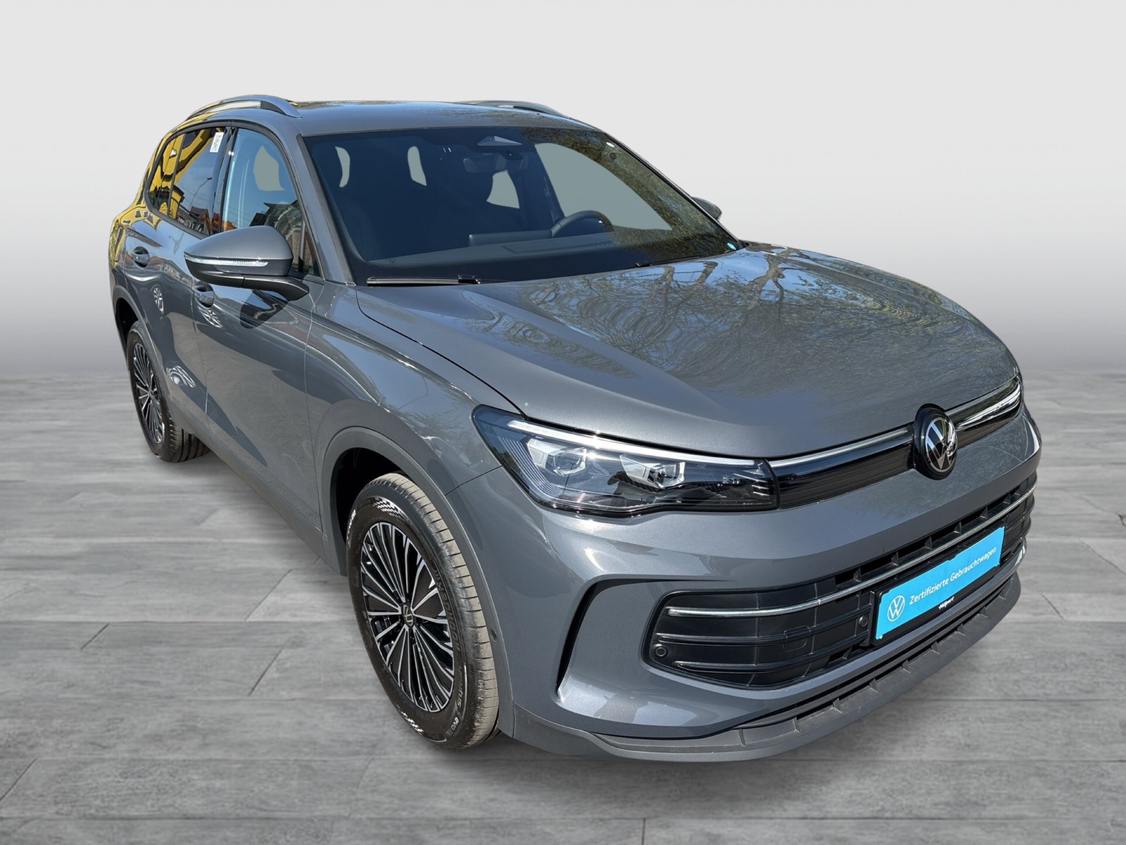 Volkswagen Tiguan 1.5 HYBRID LIFE CAM ACC LM18 CARPLAY