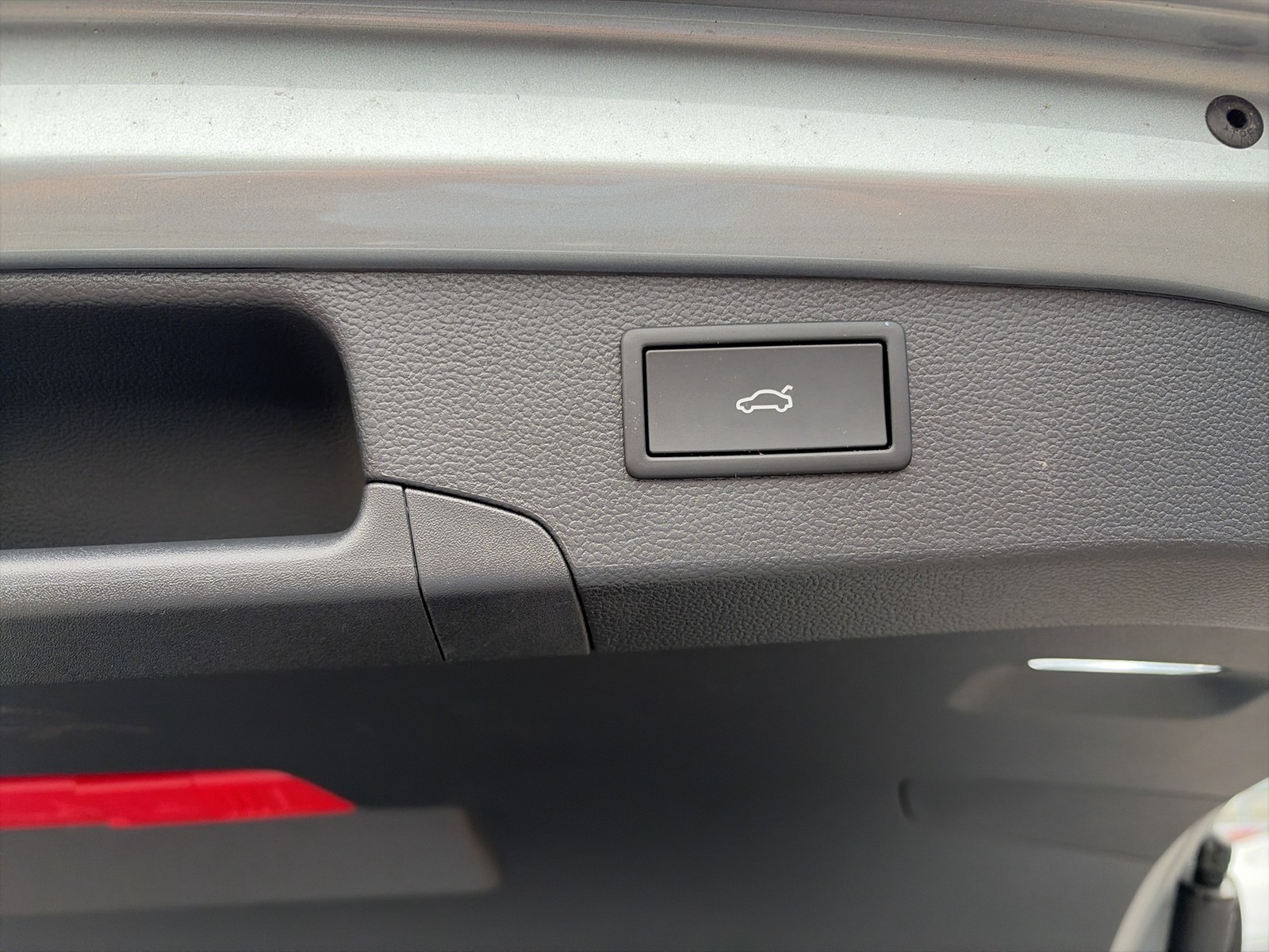 Volkswagen Passat Variant 1.5 HYBRID R-LINE LEDER PANO AHK