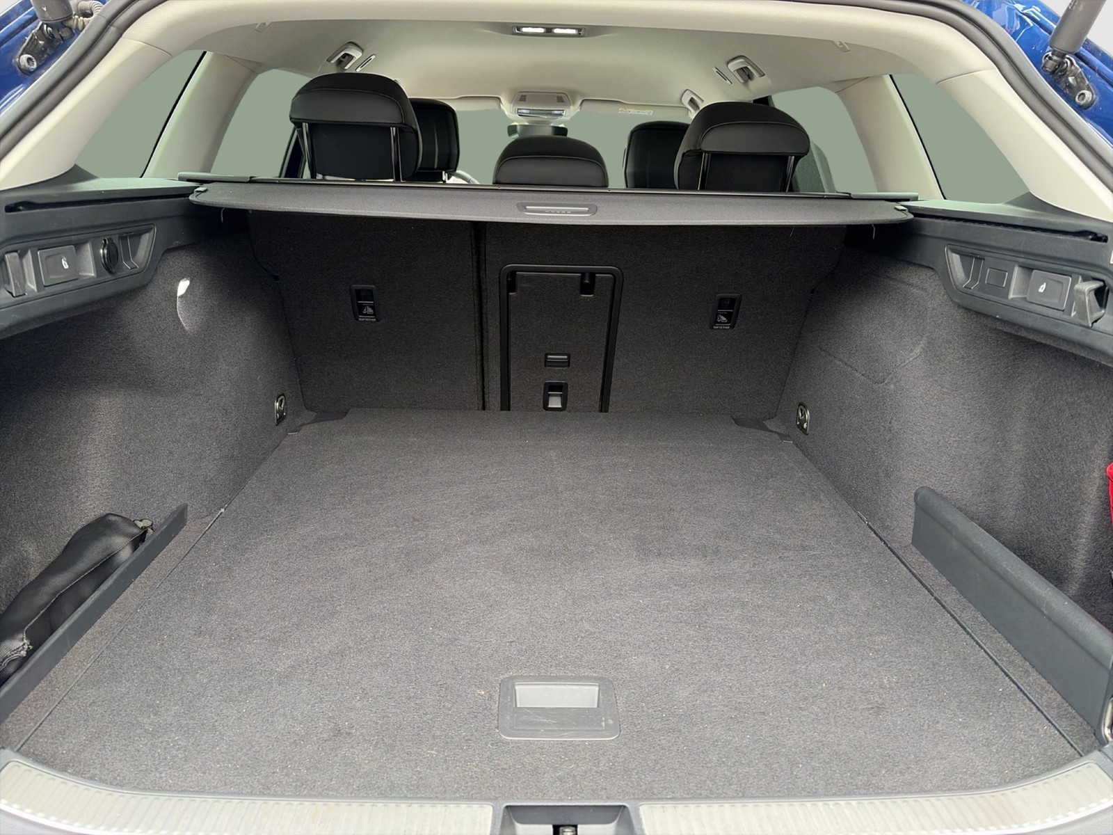 Volkswagen Passat Variant 2.0 BUSINESS LEDER 360°CAM ACC