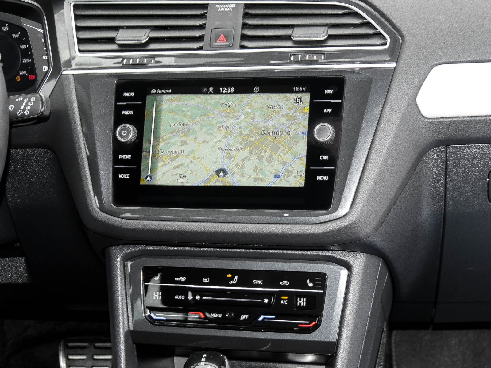 Volkswagen Tiguan 2.0 MOVE AHK CAM ACC LM18 NAVI SITZHEIZUNG