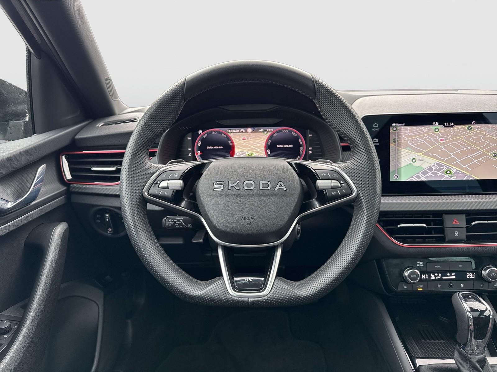 Skoda Scala 1.5 MONTE CARLO PANO AHK CAM MATRIX NAVI