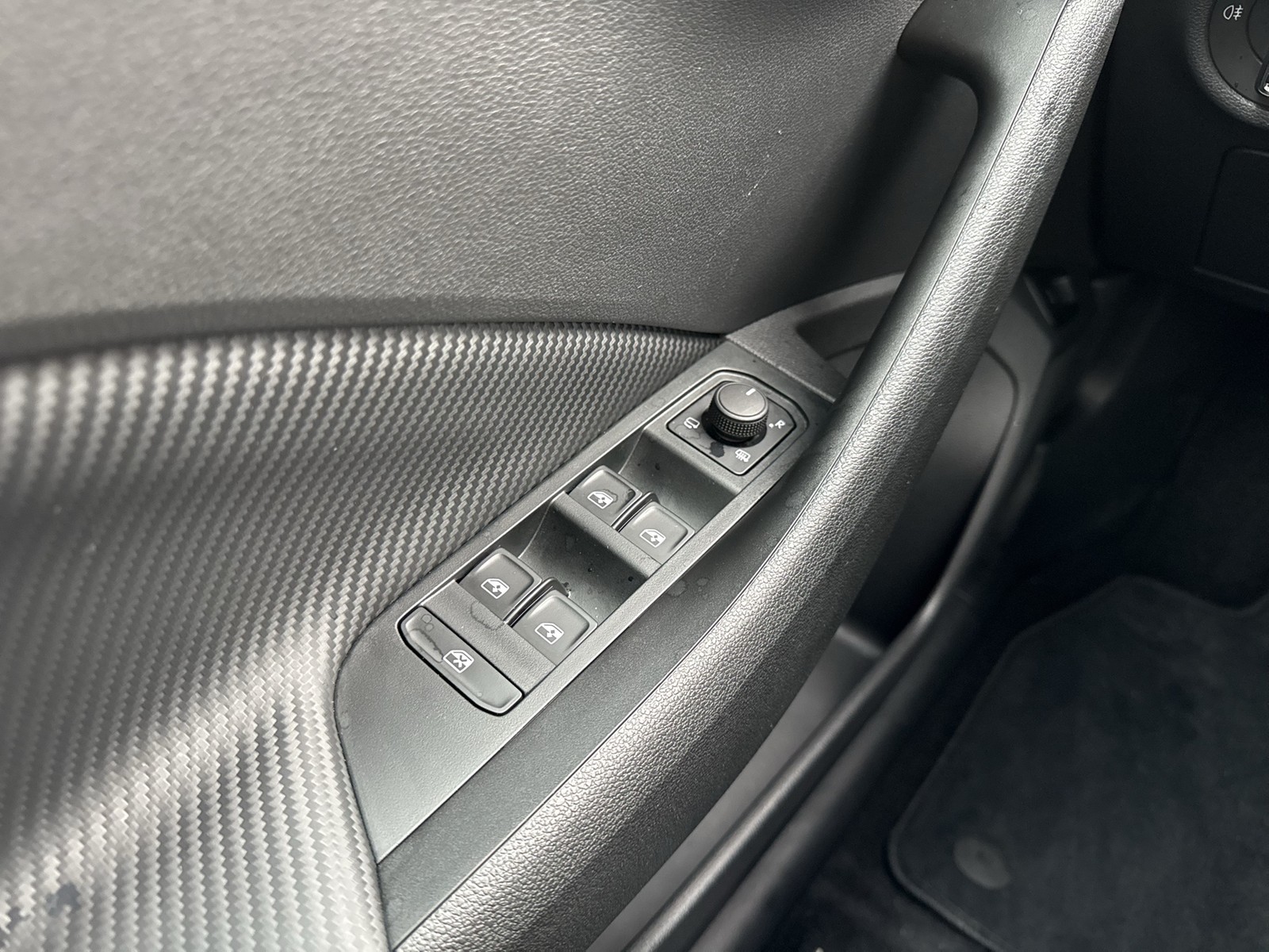 Skoda Scala 1.5 MONTE CARLO PANO AHK CAM MATRIX NAVI