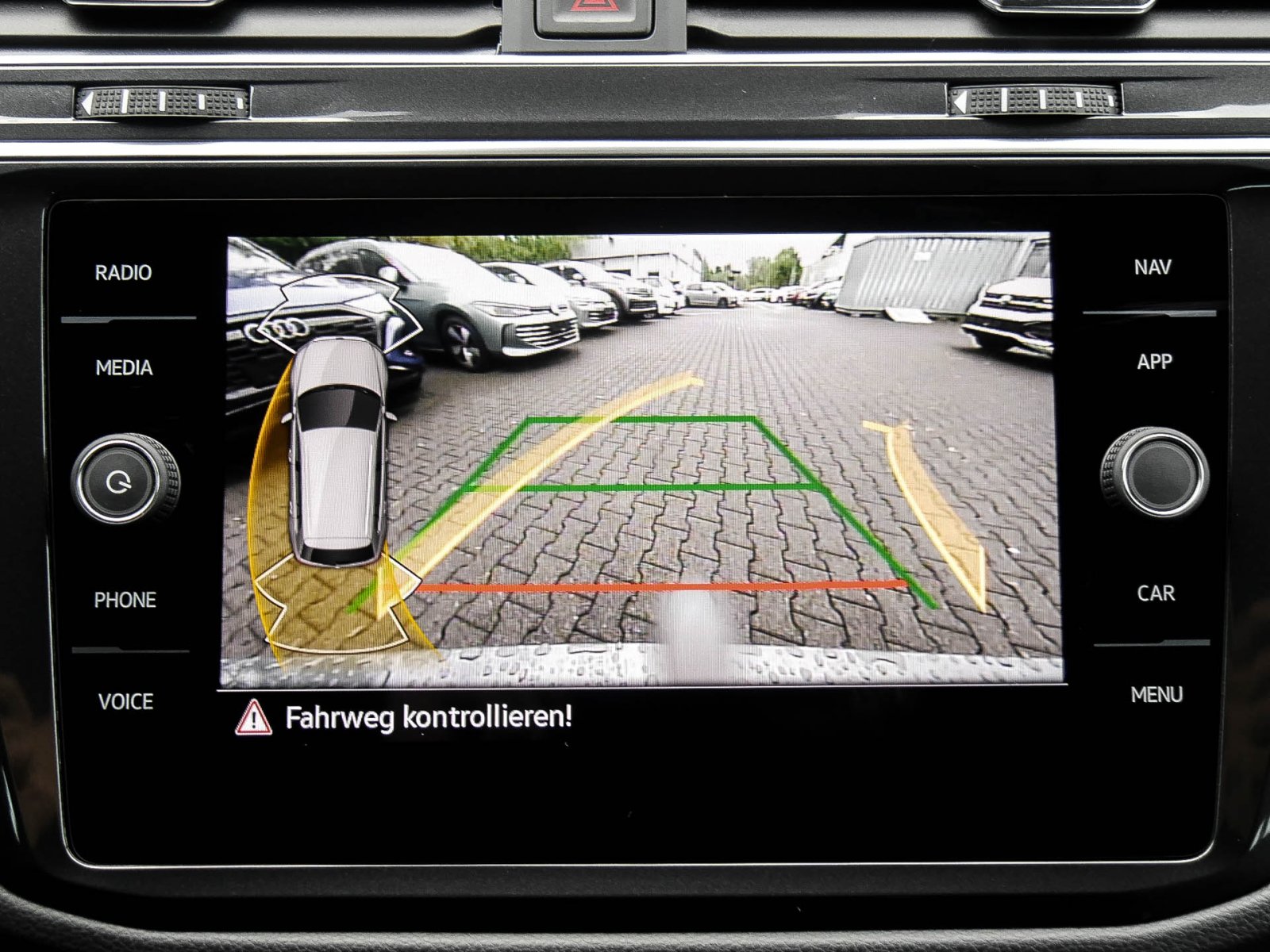 Volkswagen Tiguan 2.0 MOVE AHK CAM ACC LM18 MATRIXLED NAVI