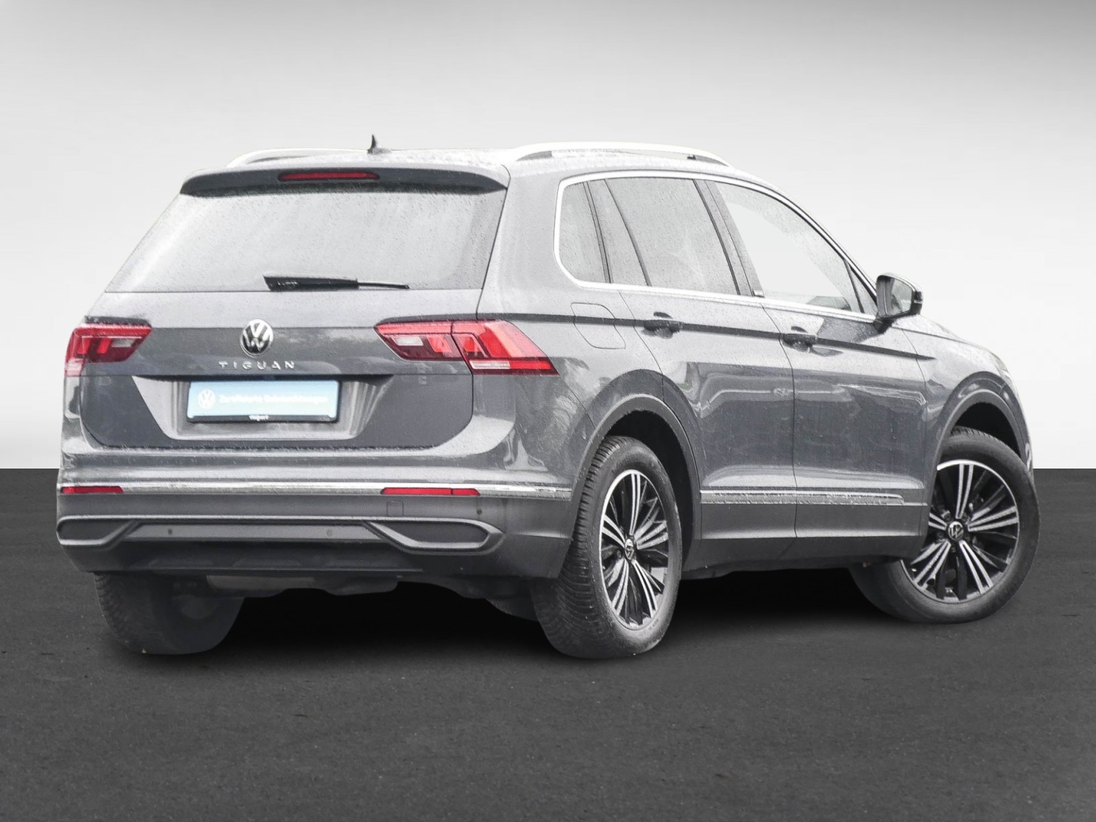 Volkswagen Tiguan 2.0 MOVE AHK CAM ACC LM18 MATRIXLED NAVI