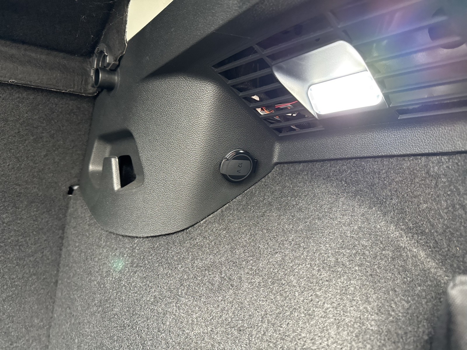 Volkswagen Golf VIII 1.5 eTSI LIFE ACC CARPLAY ALU SITZHEIZ