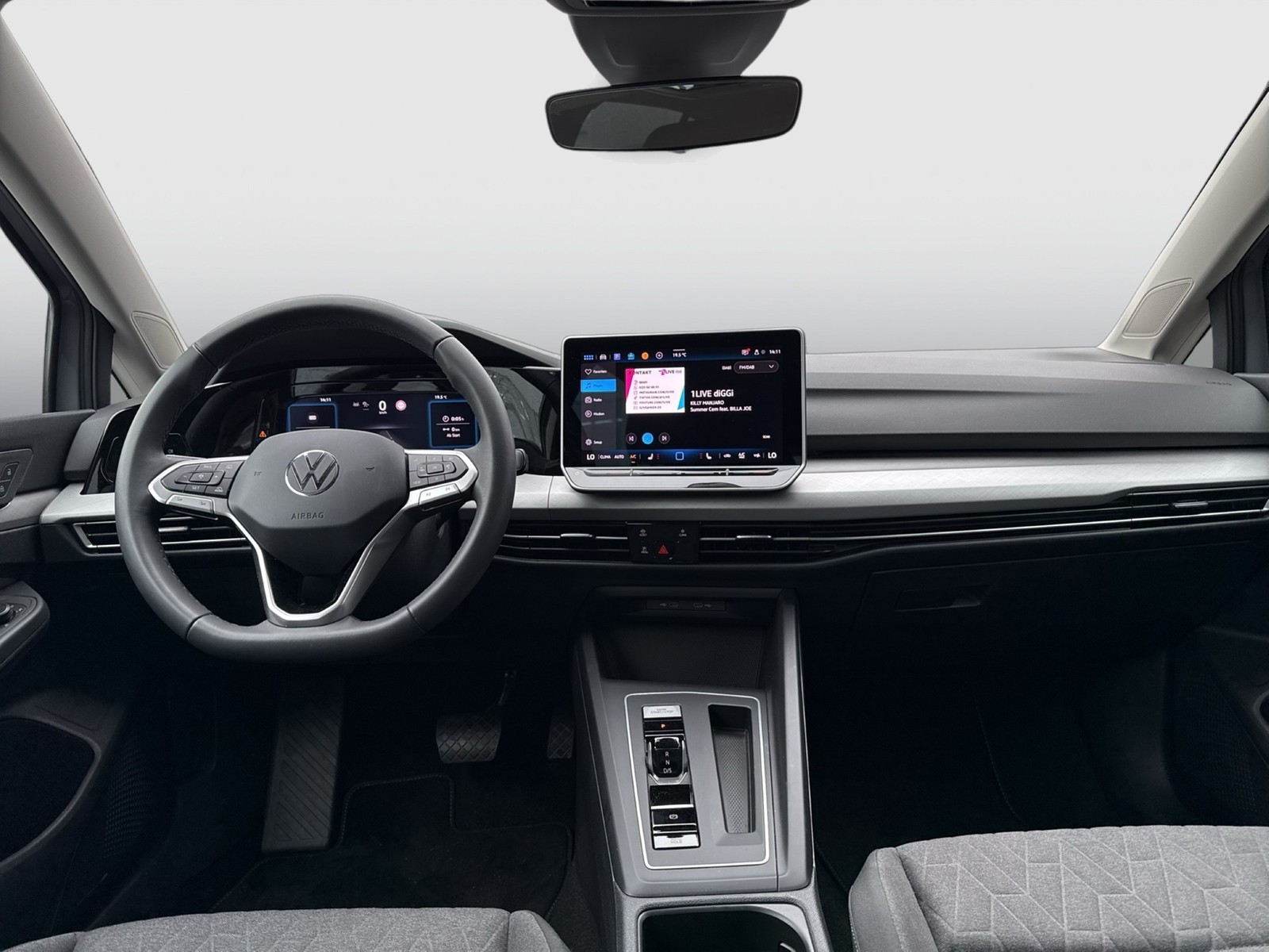 Volkswagen Golf VIII 1.5 eTSI LIFE ACC CARPLAY ALU SITZHEIZ