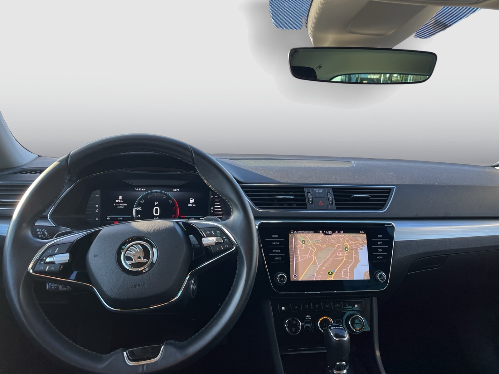 Skoda Superb Combi 1.5 ACC NAVI CARPLAY SITZHEIZUNG