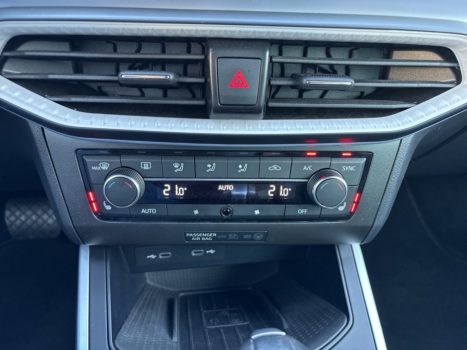 Seat Arona 1.5 FR AHK CAM ACC LM18 NAVI SITZHEIZUNG