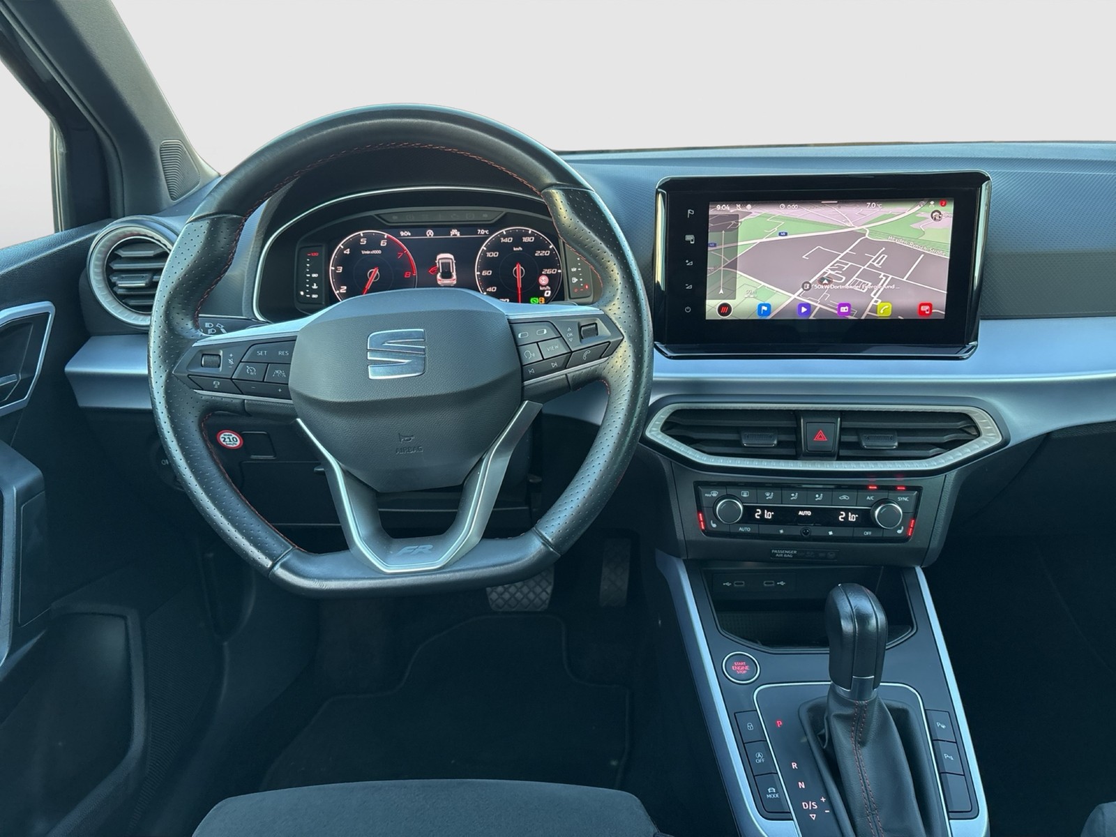 Seat Arona 1.5 FR AHK CAM ACC LM18 NAVI SITZHEIZUNG